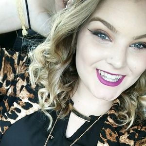 Meet your Posher, Christina